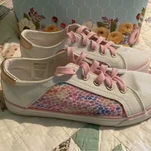 Marleylilly Women’s White Canvas Sneakers with Pink Accents